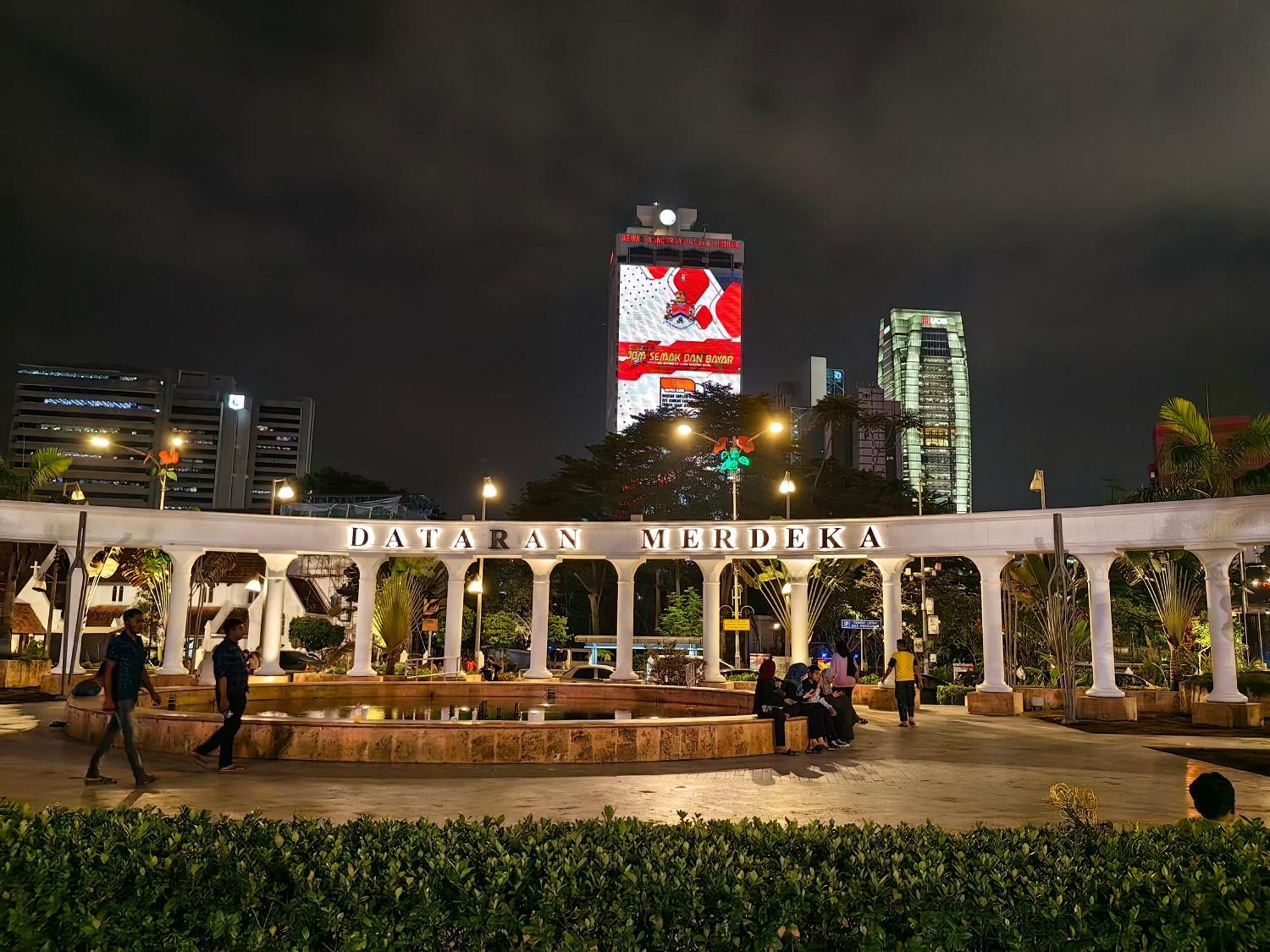 The Robertson S22 Jalan Alor Petaling Street Bukit Bintang Kl 3R2B 8Pax, Kuala Lumpur